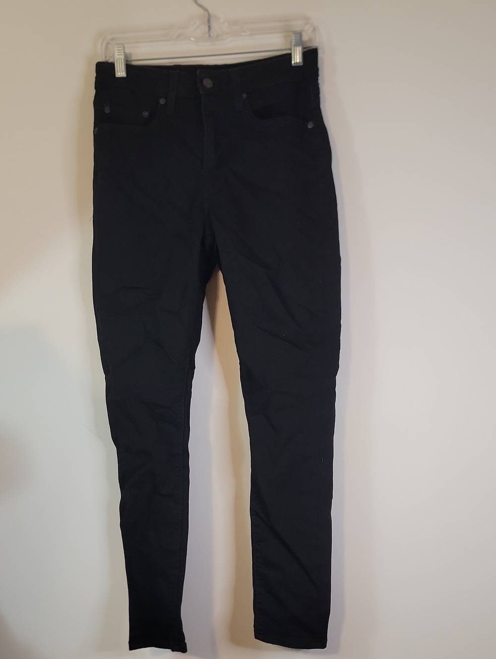 Levis Women's Black Slim Jeans - Classic Everyday Fit